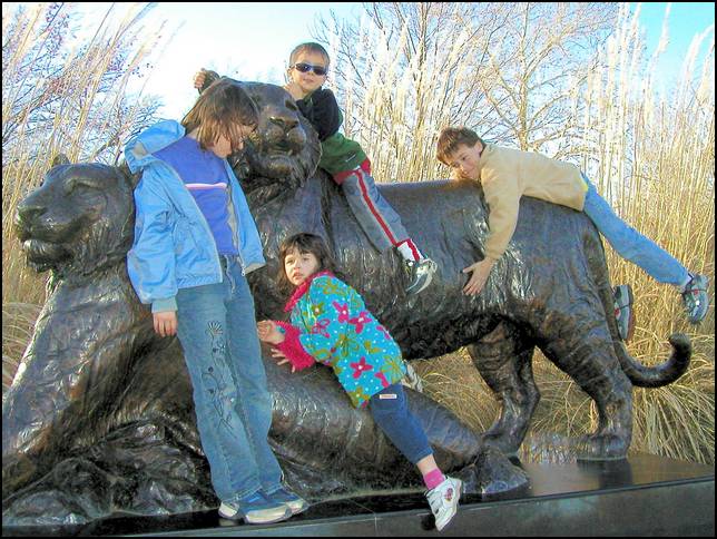 I love going to the Tulsa Zoo, especially wtih my cousins