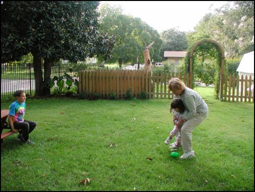 Sirpa can help me catch the ball