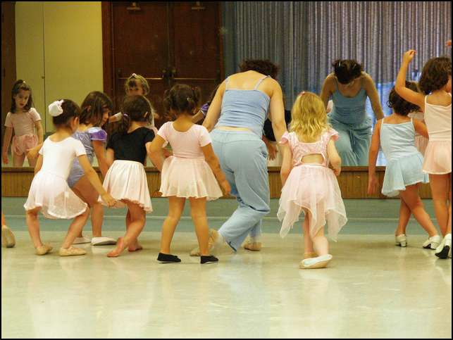 The end of the lesson -- learning to curtsey