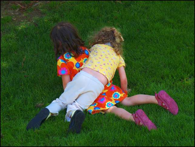 Ava's got Sydney pinned