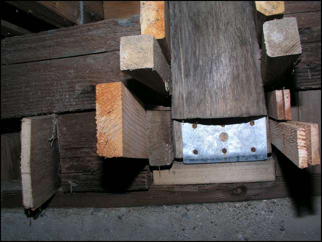 Wedges supporting a porch poll