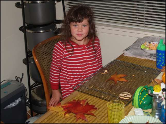 Sydney is making turkey cookies