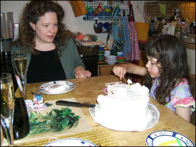 Hmmmmmm good cake!