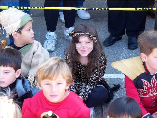 Sydney and Classroom 7 waiting for the Las Lomitas parade to begin